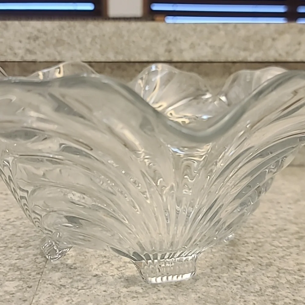 Cambridge Art Deco 12 inch round Footed bowl
